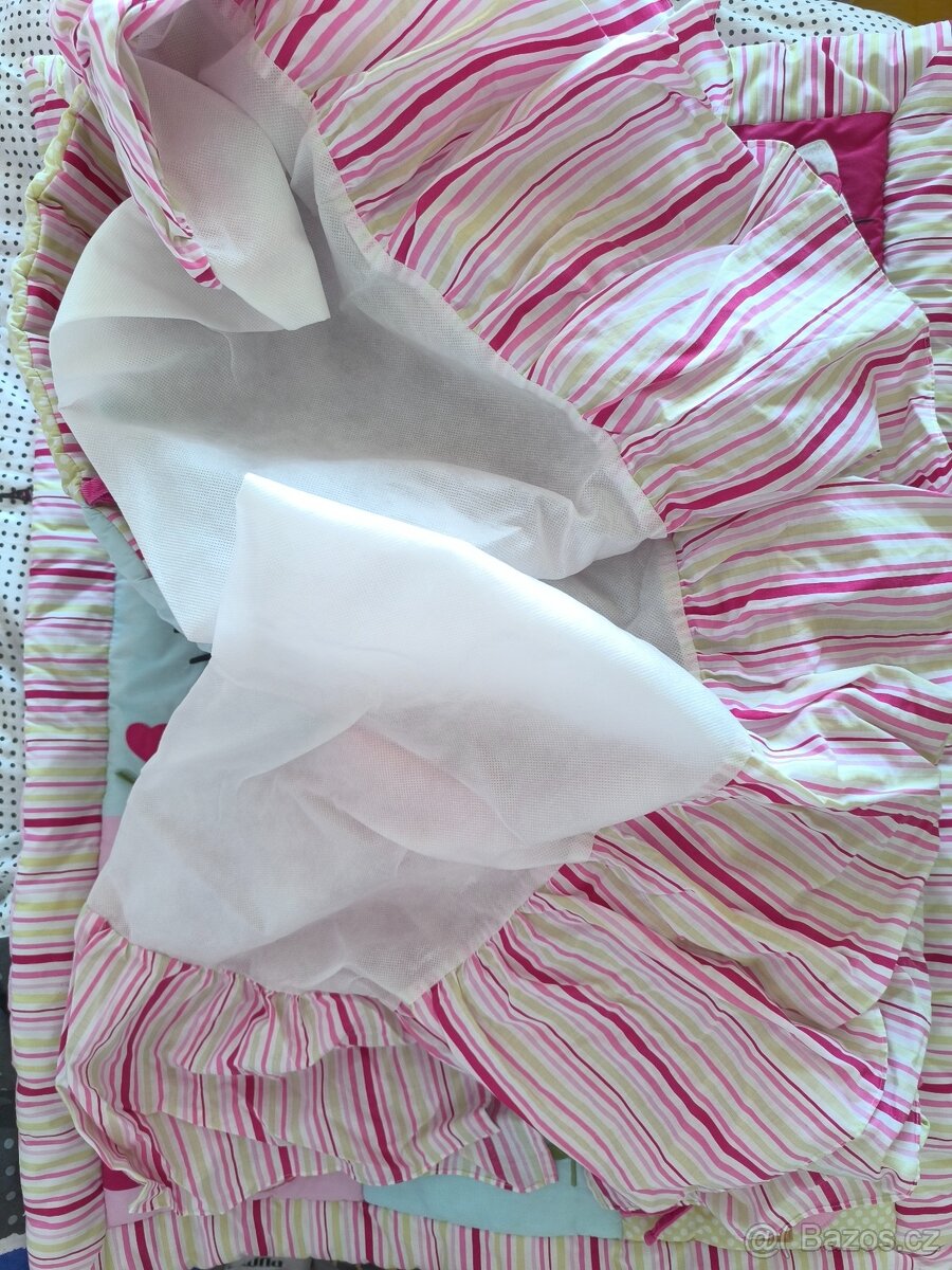 Hello Kitty souprava na postýlku - 2