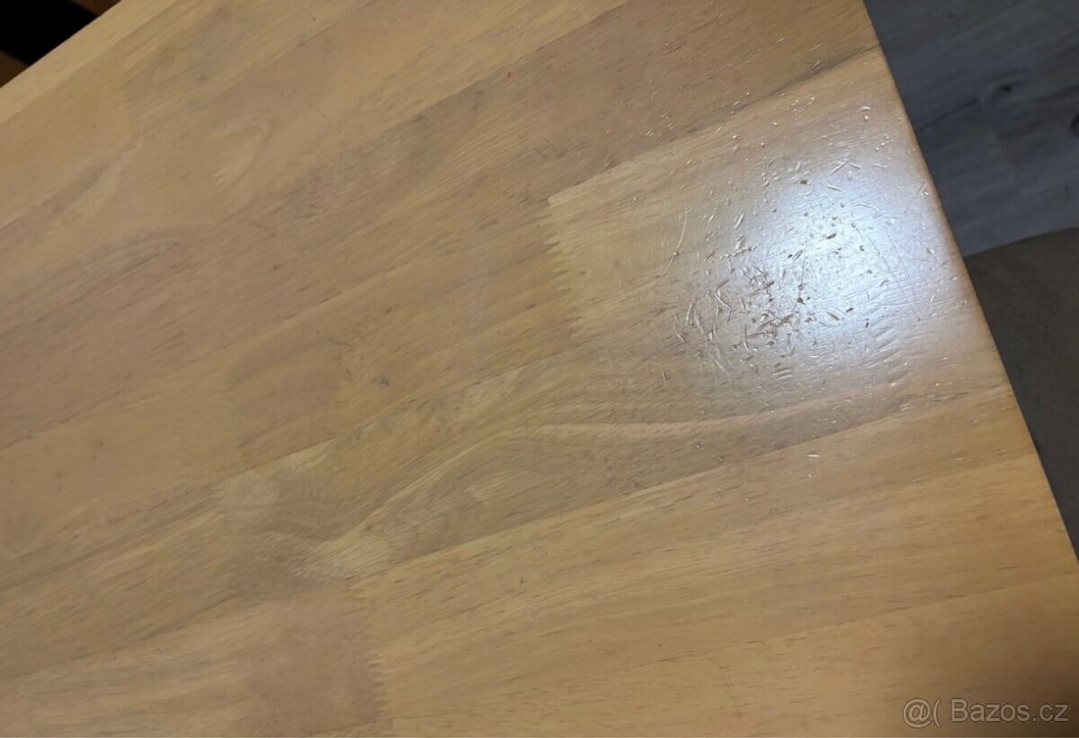 Jídelní stůl - 2