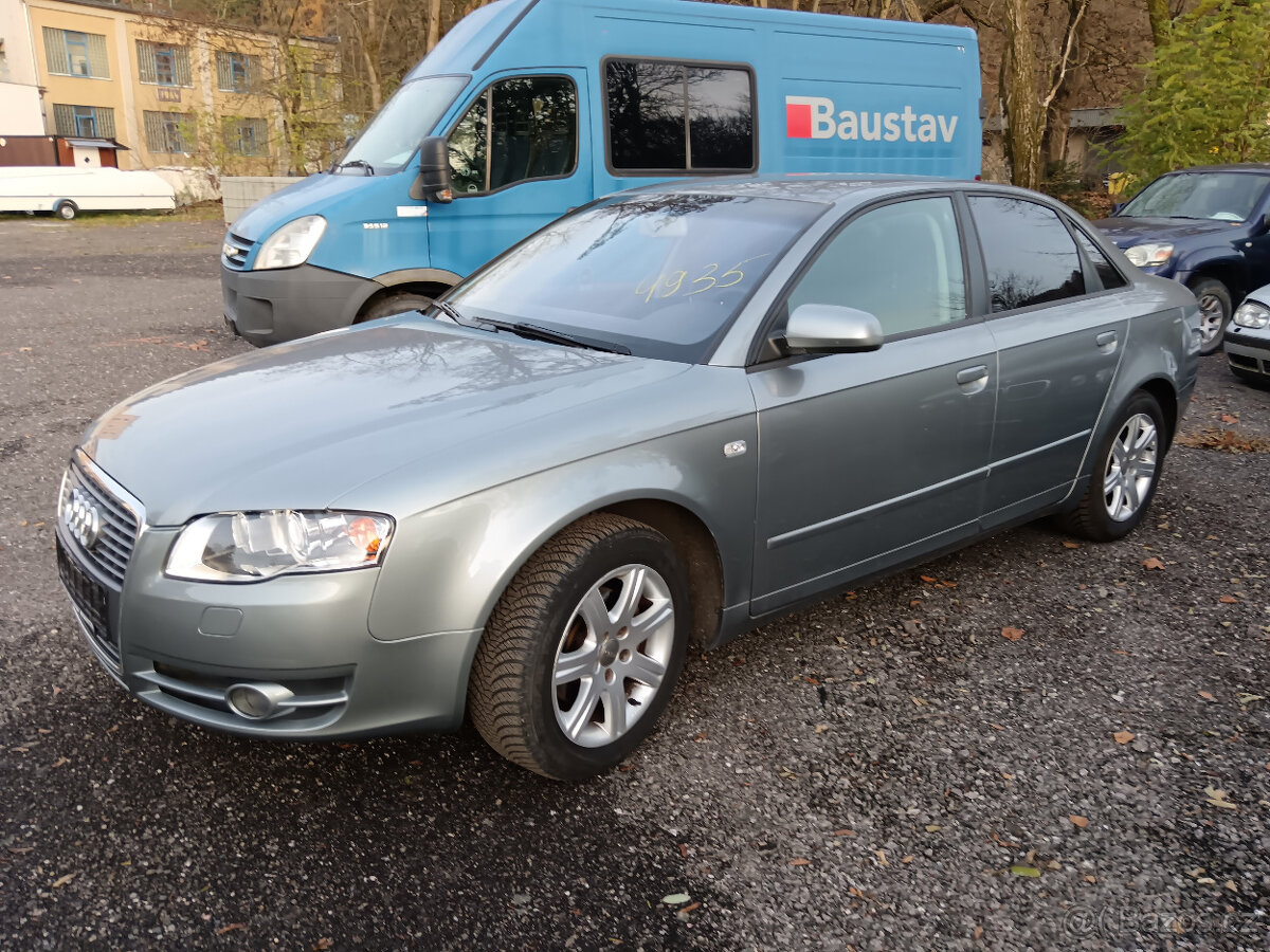 Audi A4 85 KW klima výhřev - 2