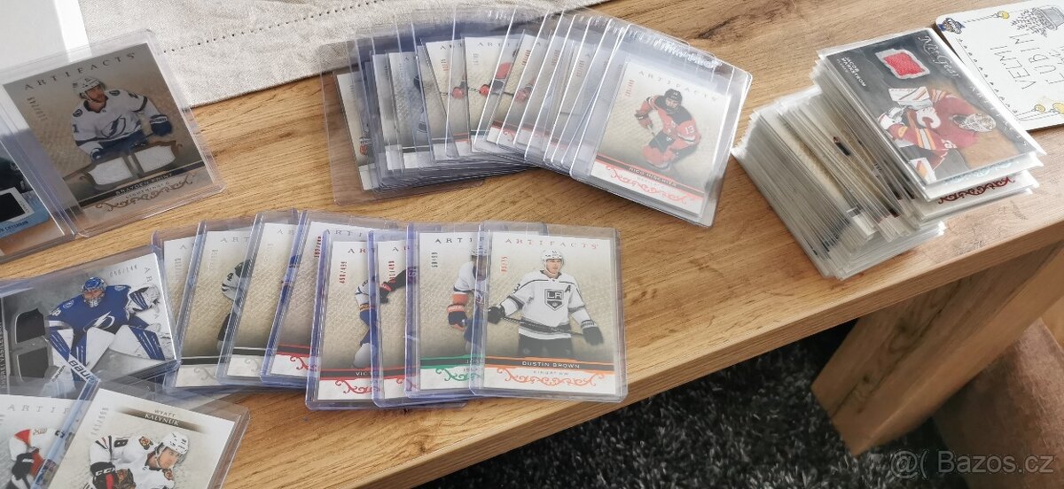 Predám hokejové karty Artifacts 2021/22 - 2