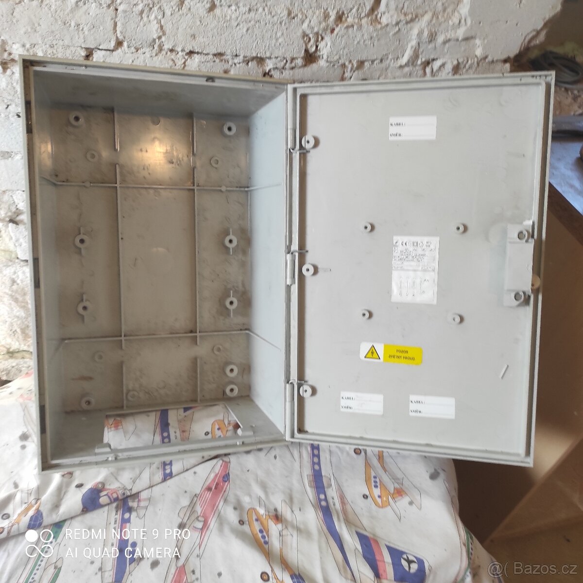 Elektro skříň do stěny - 2
