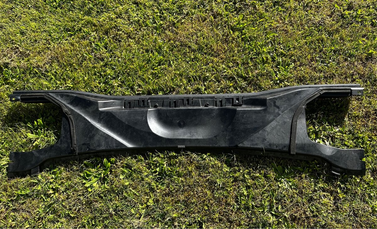 Kryt pylového filtru BMW E90 - 2