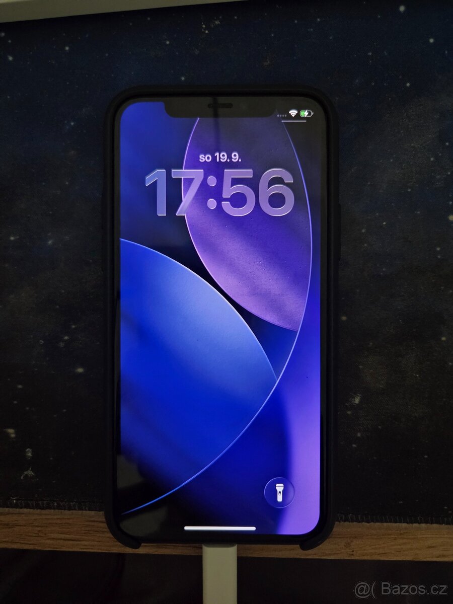 iPhone 11 pro 256GB 75% baterie - 2
