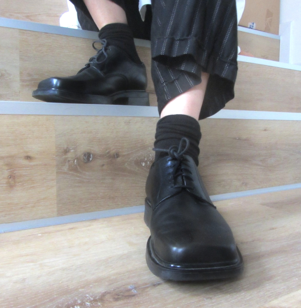 Vintage černé 90s boty kůže plochá špička - 2