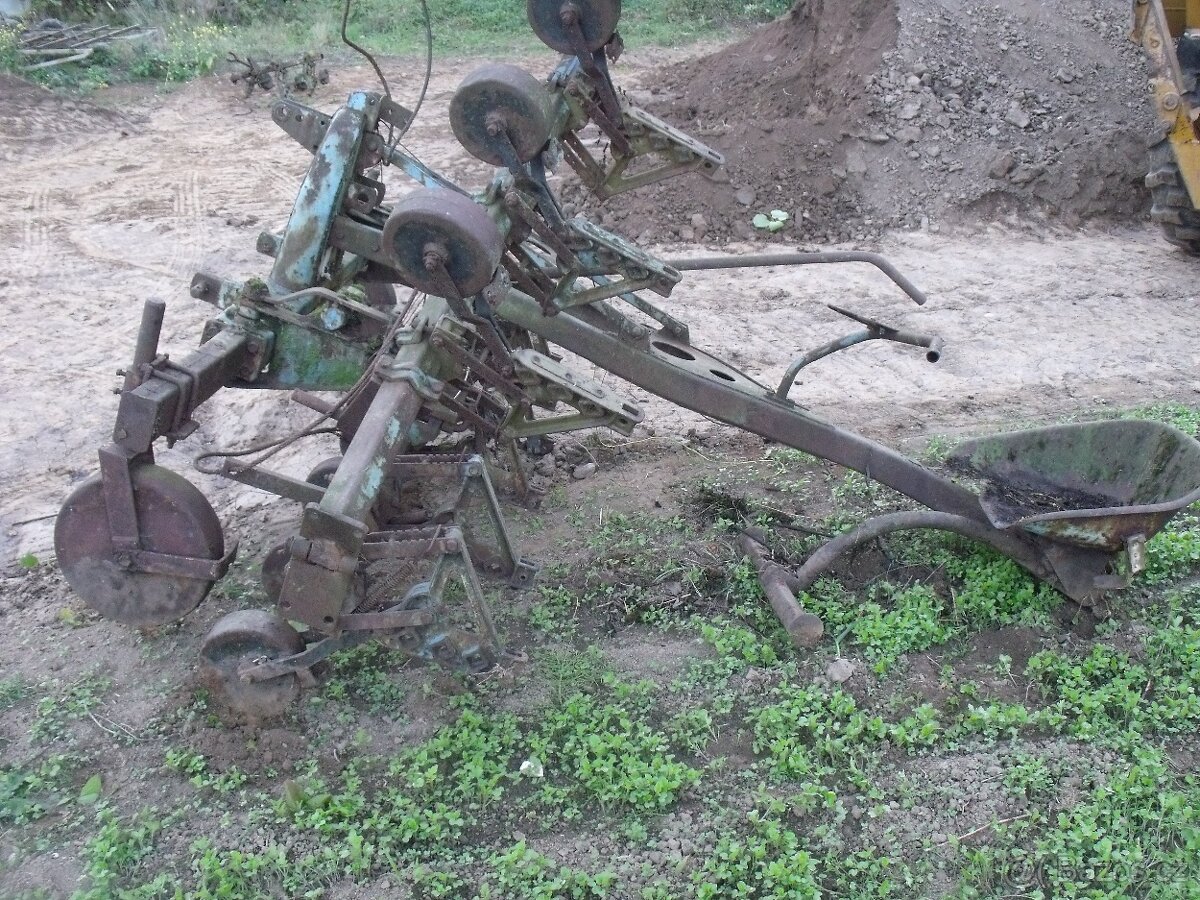 Plečka NDR typ FORTSCHRITT P 437 - 2