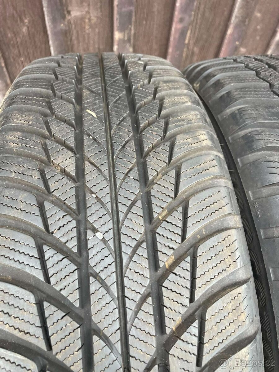 Zimní pneu Bridgestone 185/60 R16 86H vzorek 80-90% - 2