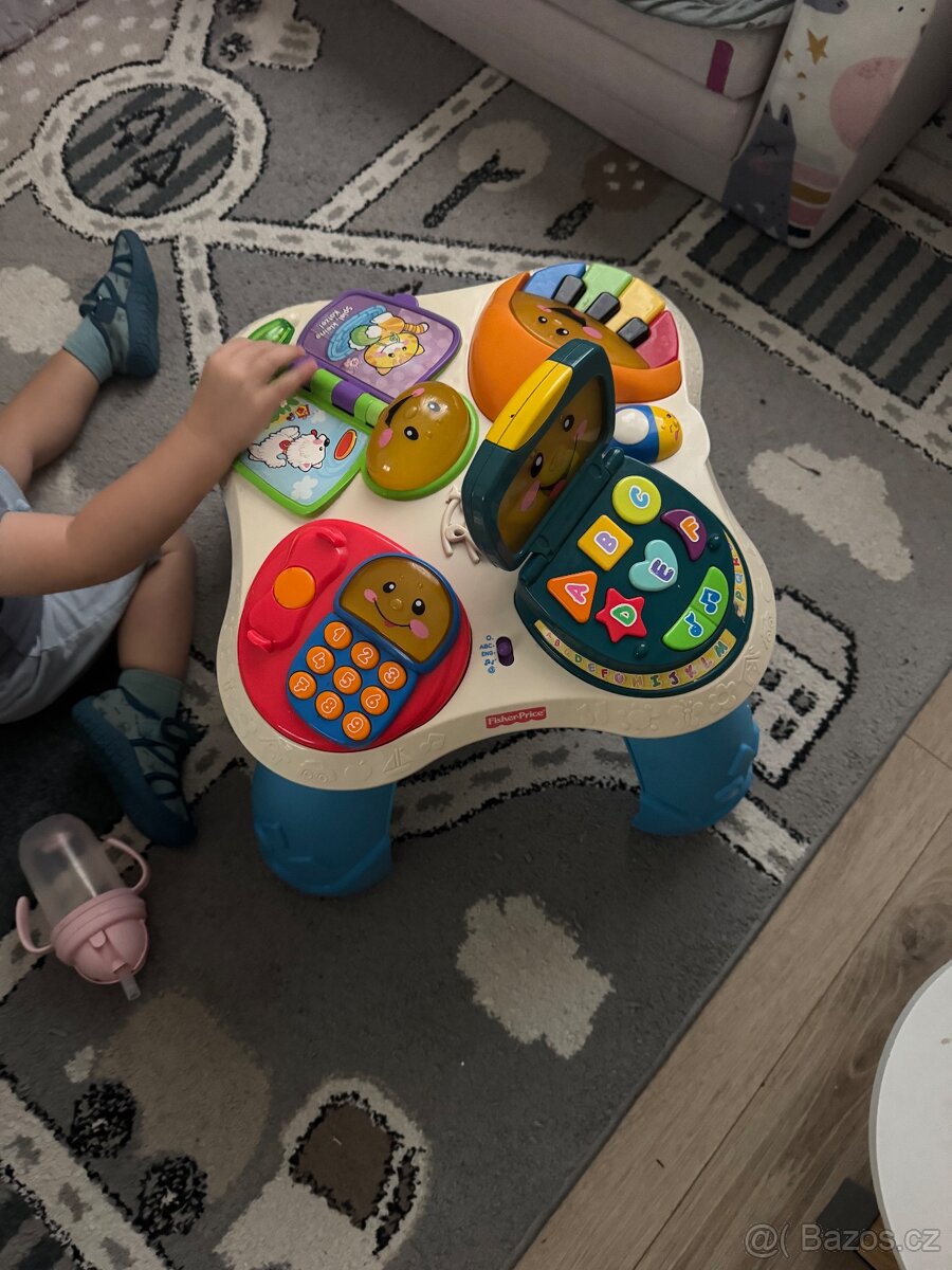 FISHER PRICE Zpívající stoleček - 2