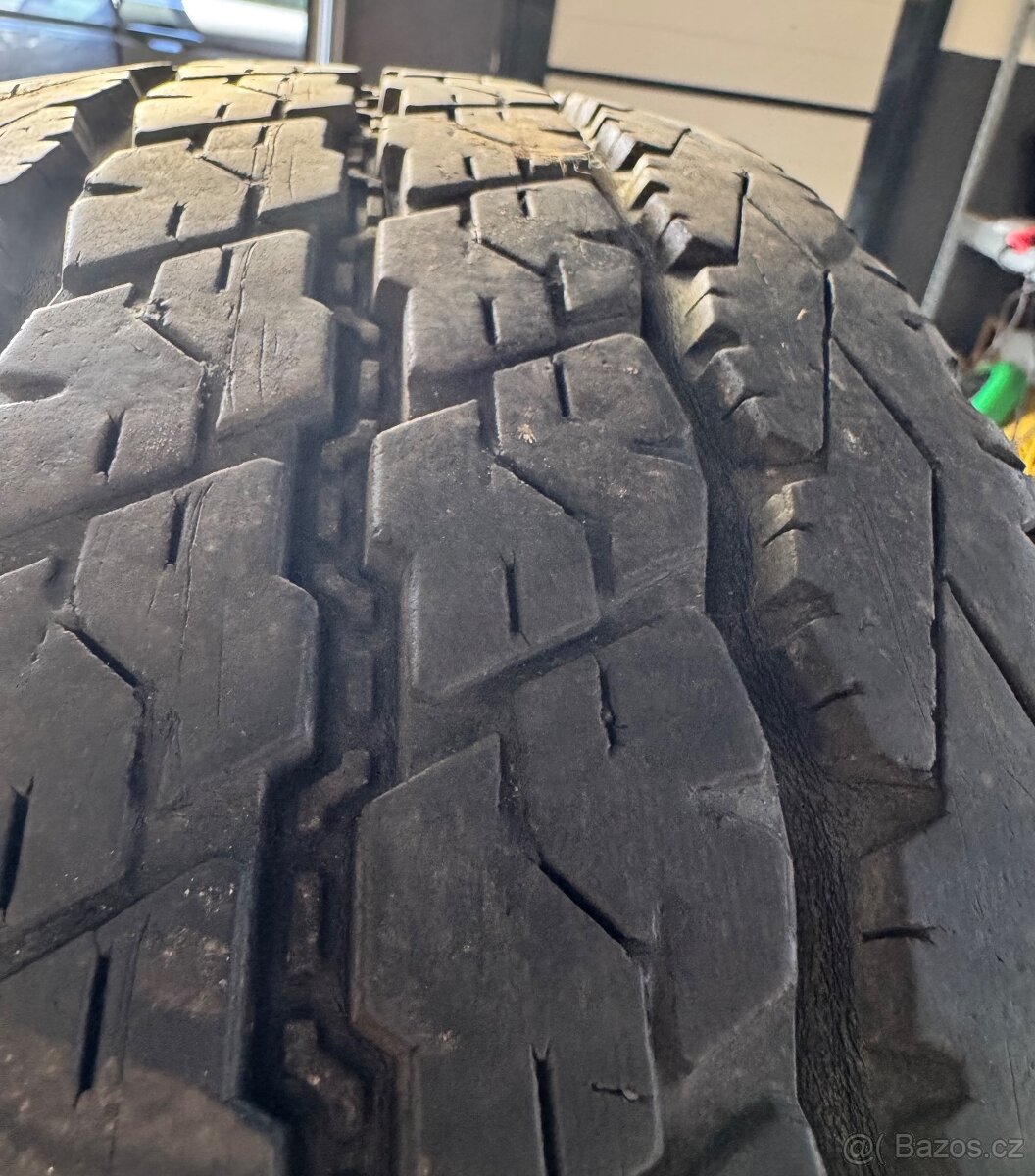 Letní 215/70/15 C - 2