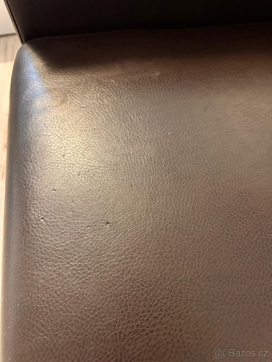 Kožené křeslo - 2