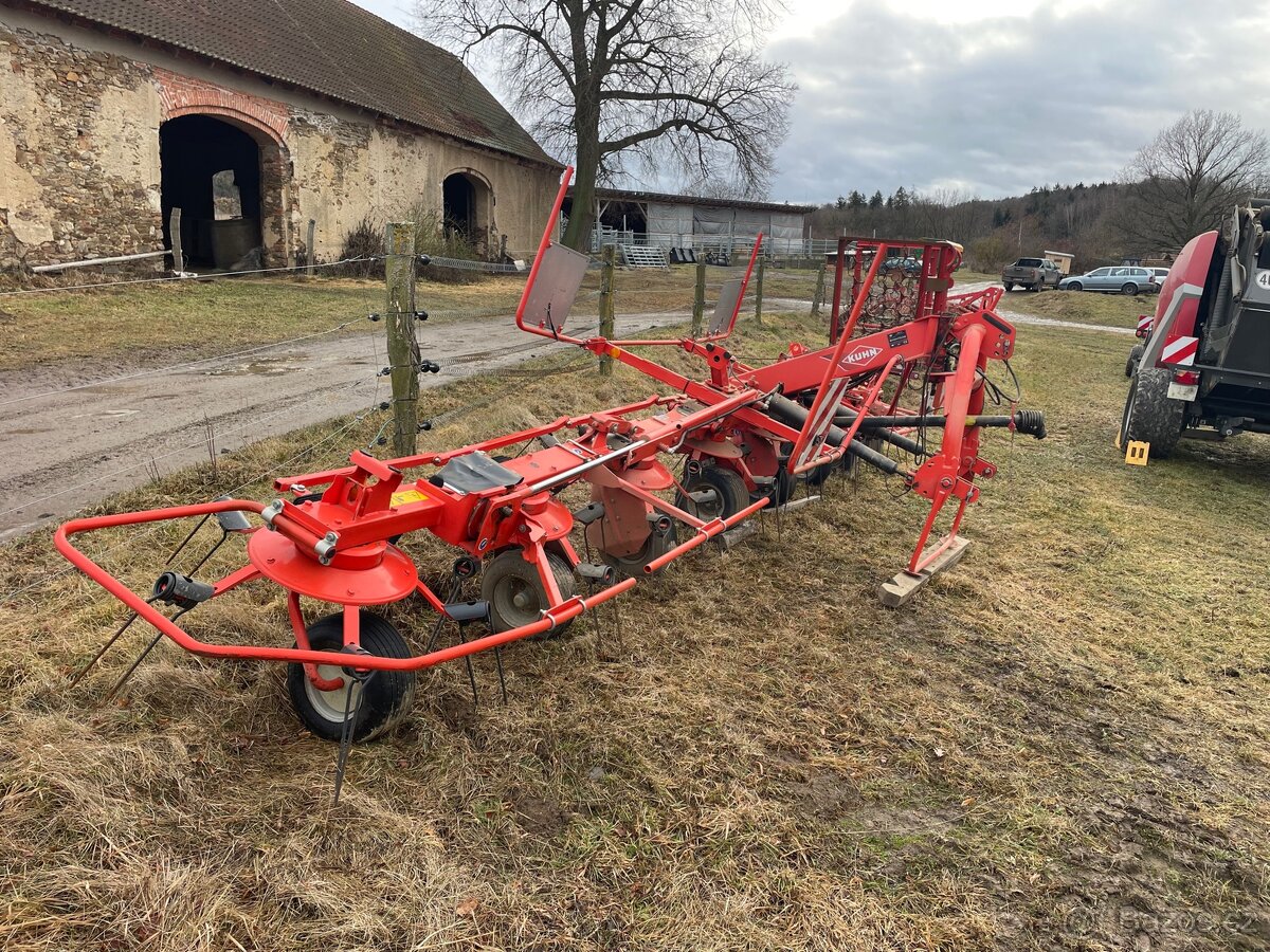 Prodám obraceč sena KUHN GF 7902 - 2