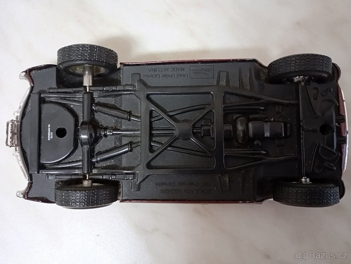 Autíčko chevrolet corvette - model - 2