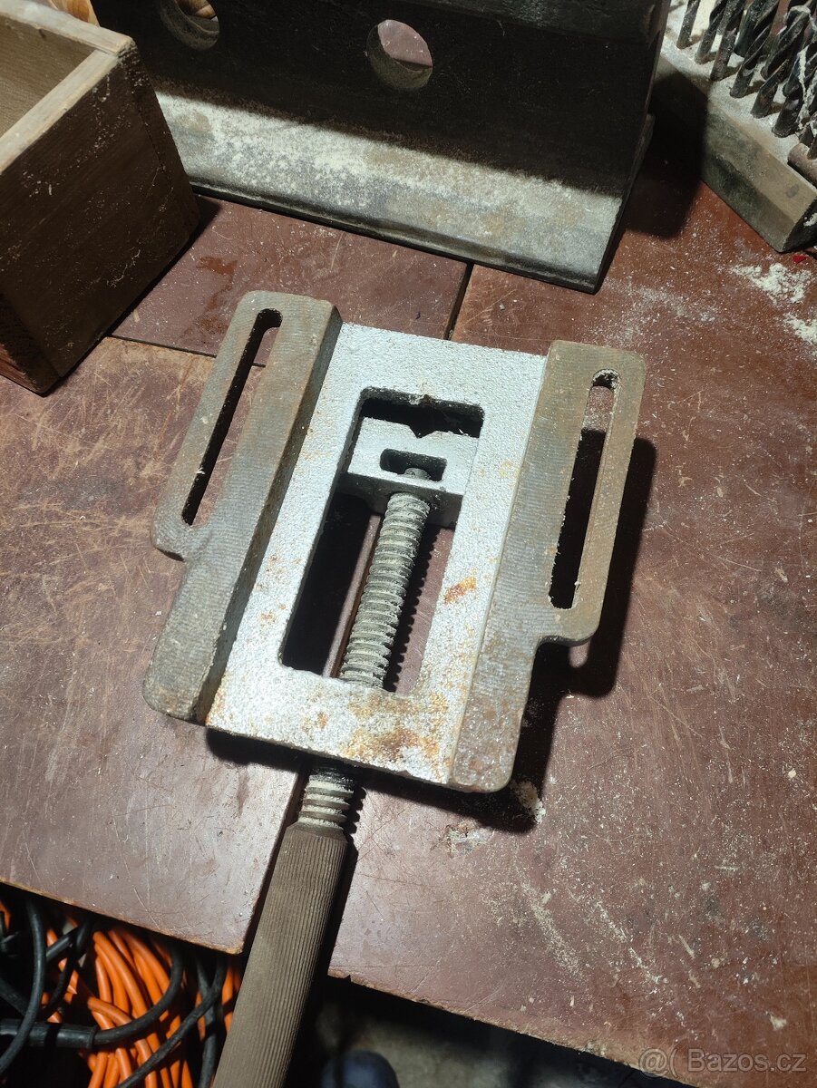 Strojní svěrák k vrtačce - 2