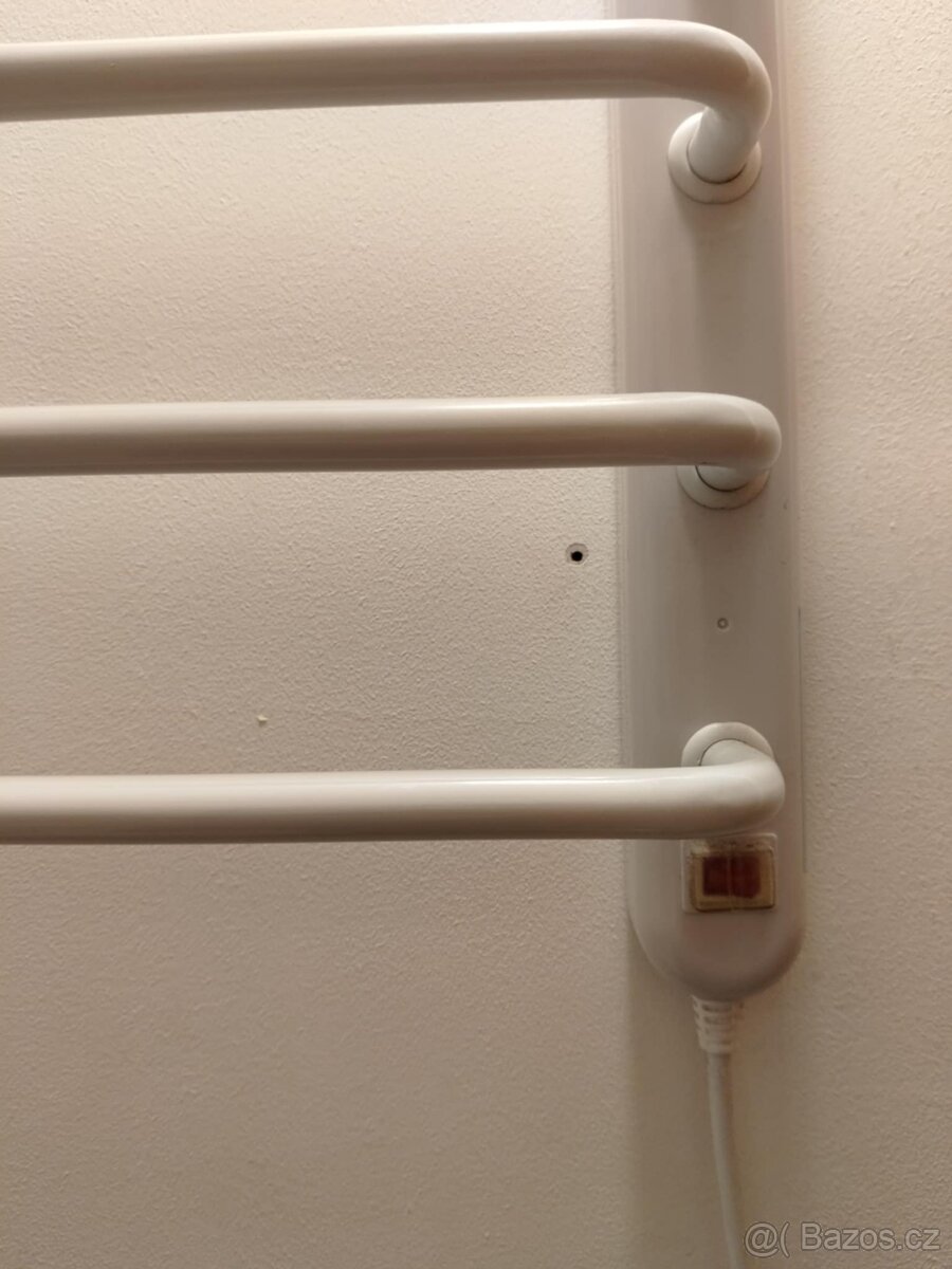 elektrický radiátor - žebřiny BRAVO - 2