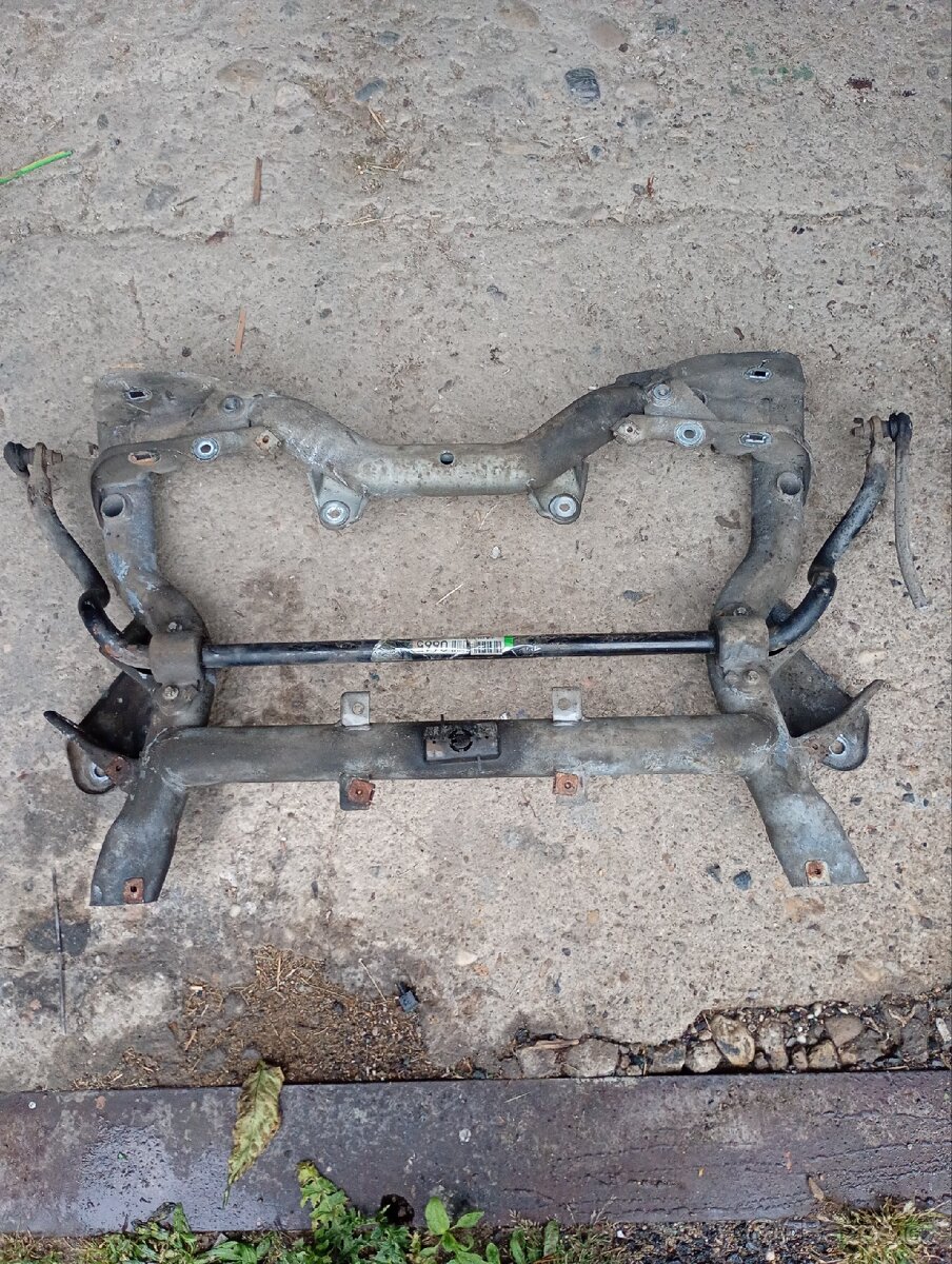 Mercedes W204 přední náprava - 2