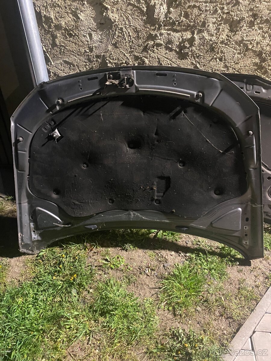 Kapota vw passat b6 - 2