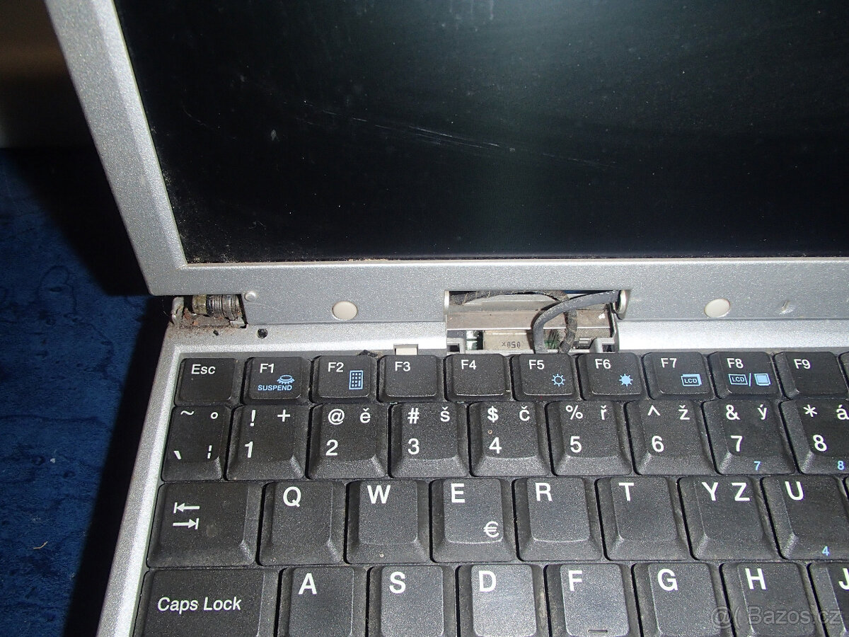 Notebook ASUS L7300 historický - 2