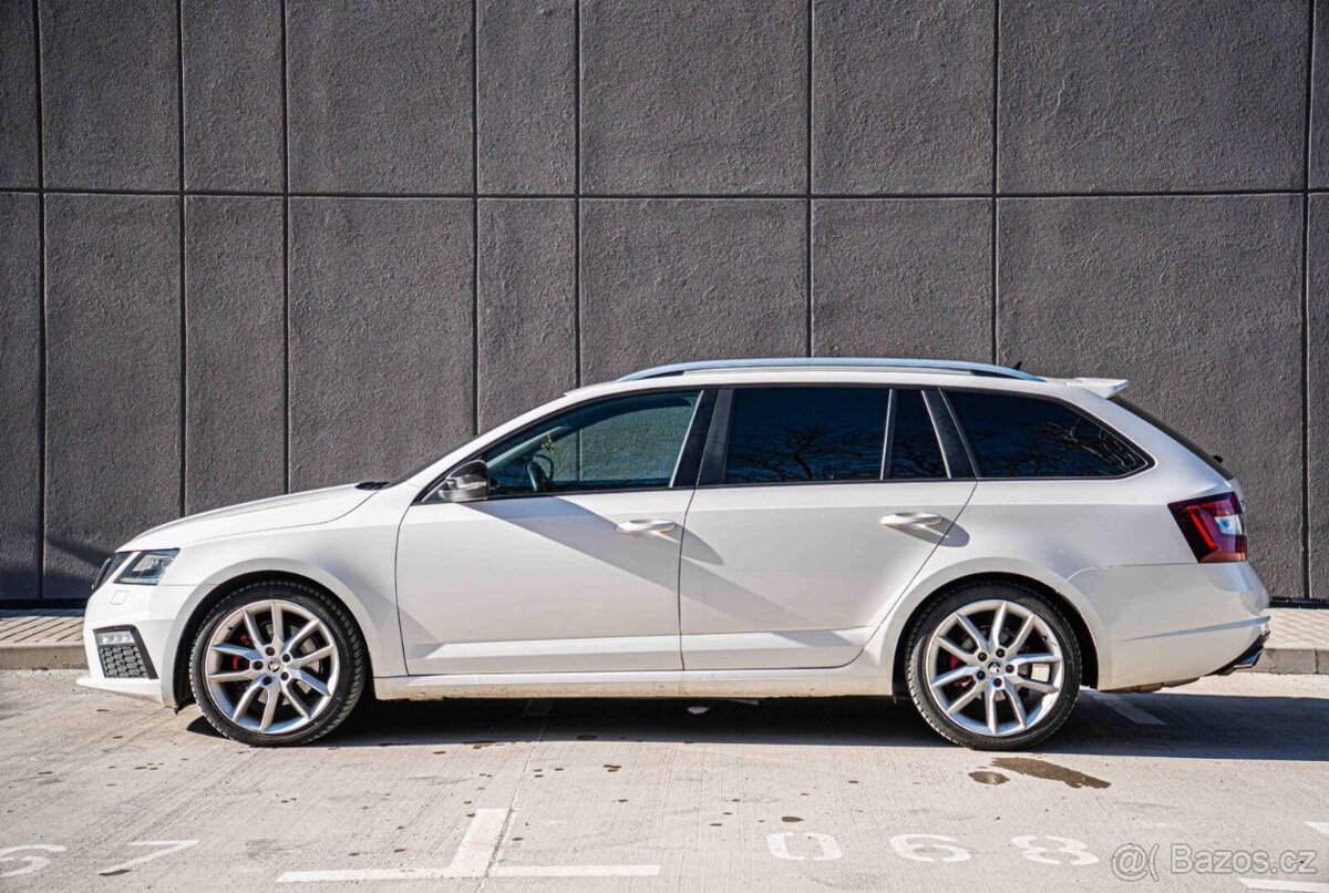 Škoda Octavia Combi RS TDI - 2