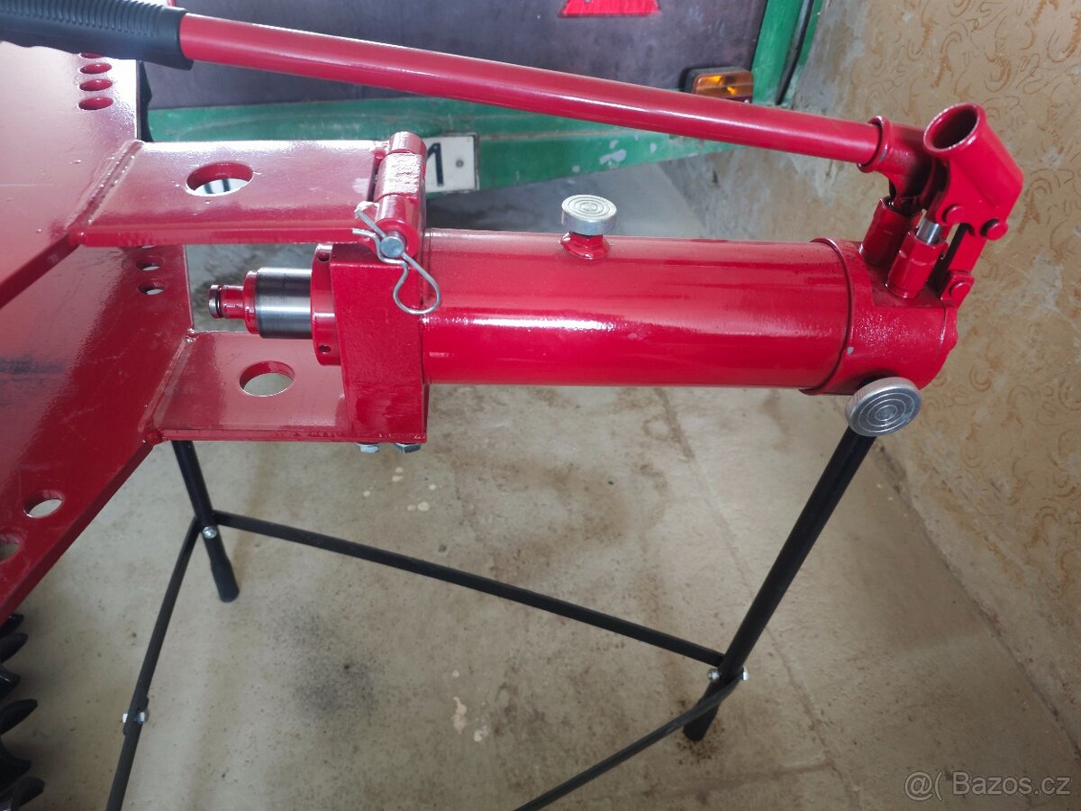 Ohýbačka trubek - 2