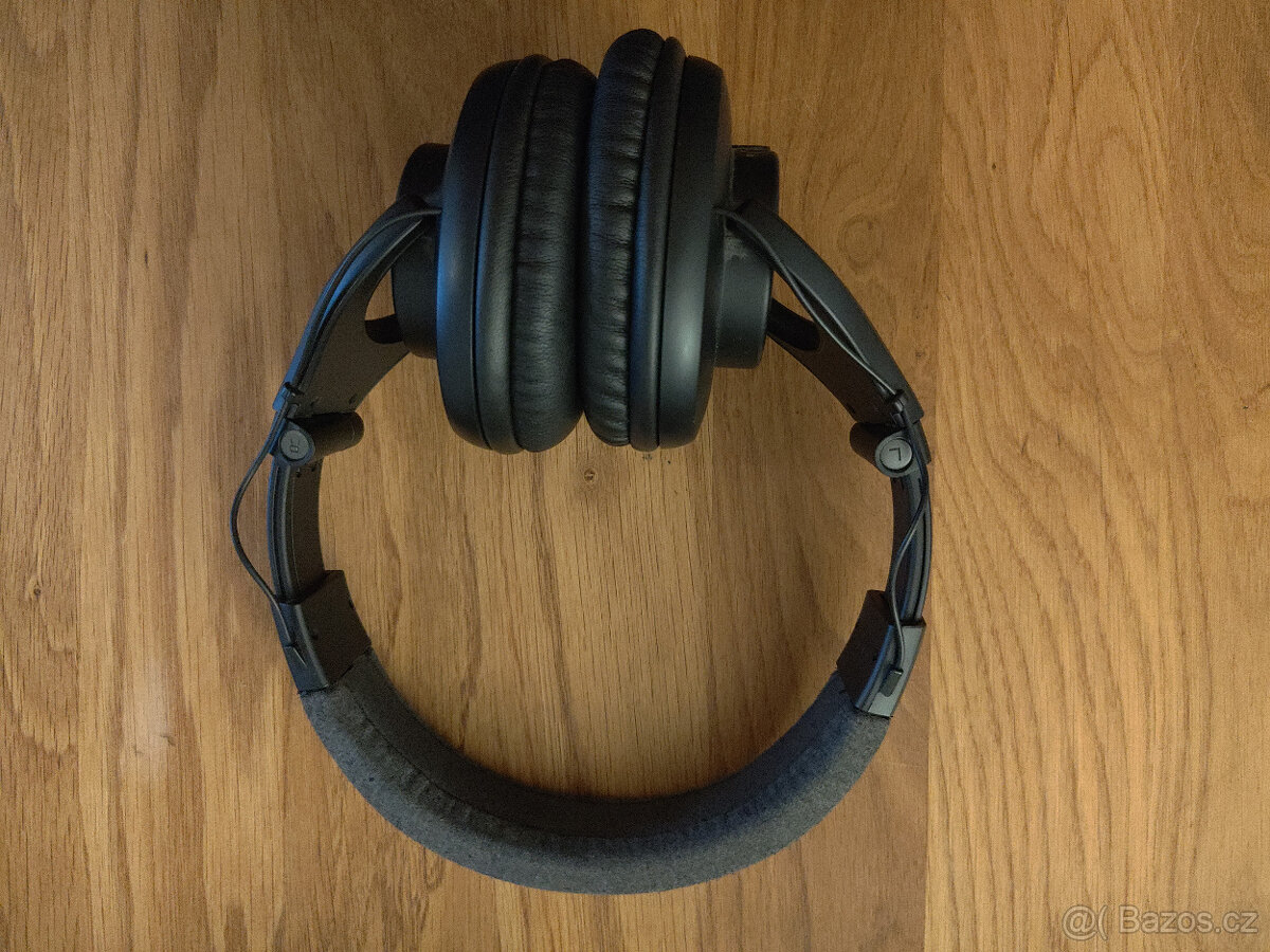 Sluchátka Shure SRH440 - 2