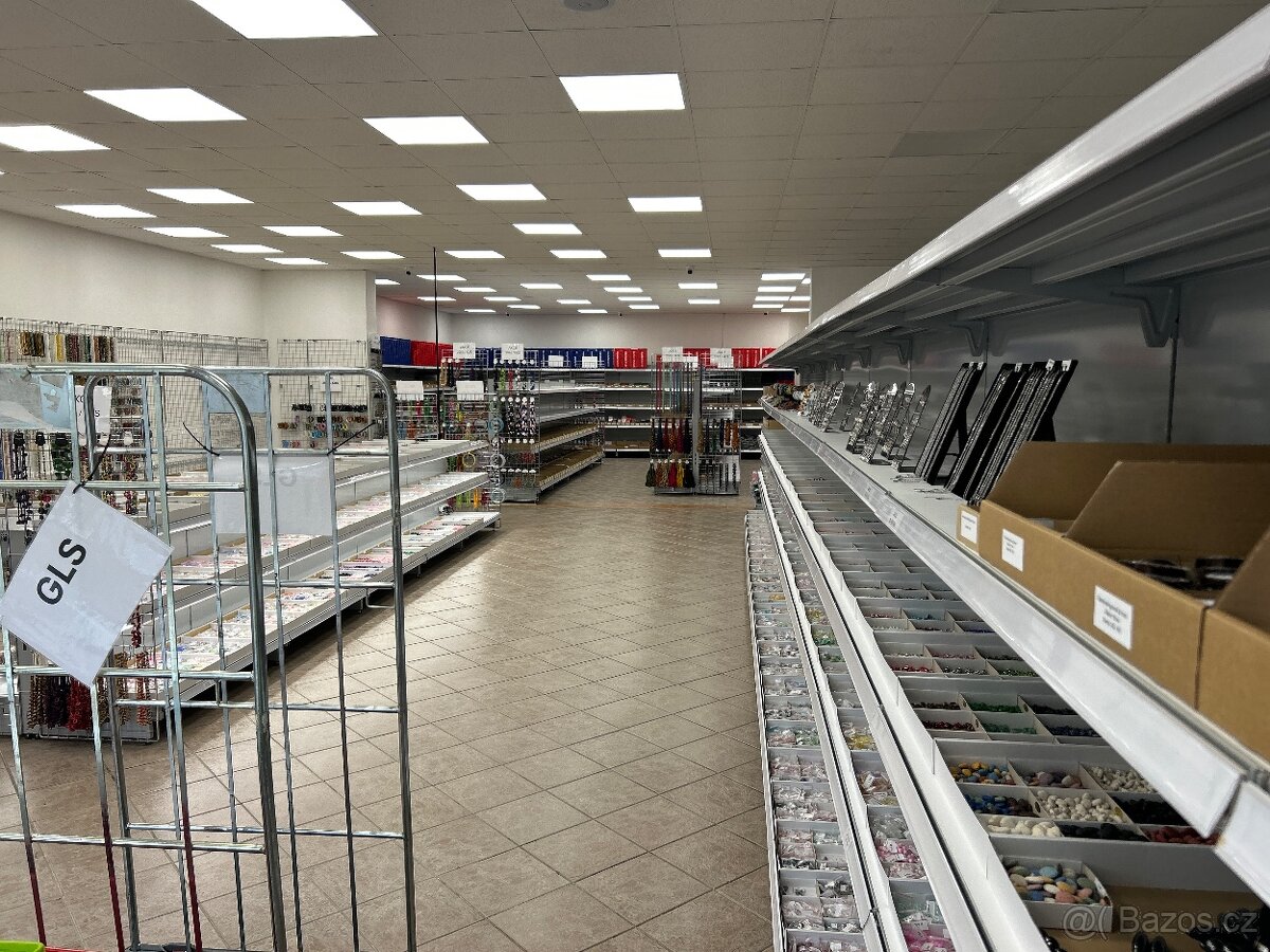 Pronajmu dlouhodobě obchodní prostory cc 550m2. Sklad,prodej - 2
