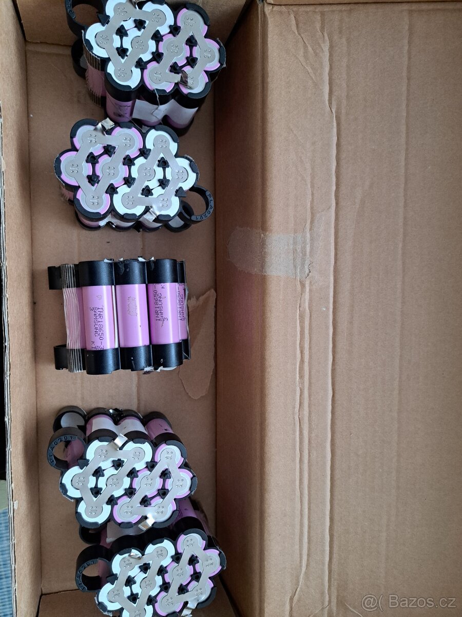 Samsung INR 18650-35E. 50ks - 2