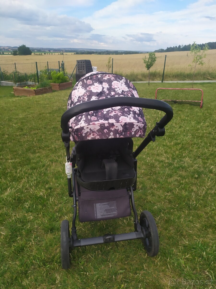 Kočárek Roan Bloom Night Flowers - 2