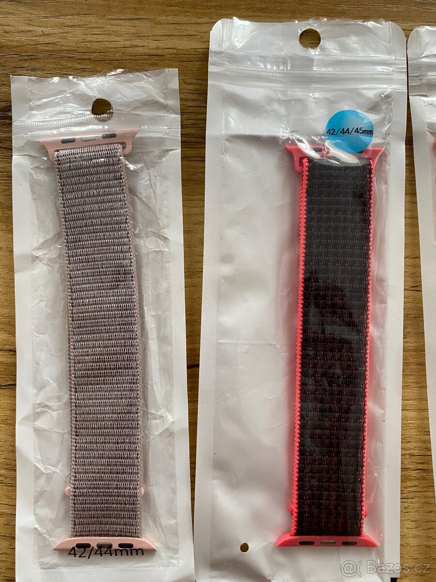 Náhradní pásky, řemínky na Apple Watch 42/44 - 2