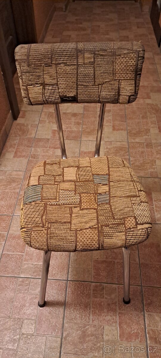 Kovová, čalouněná zidle - 2