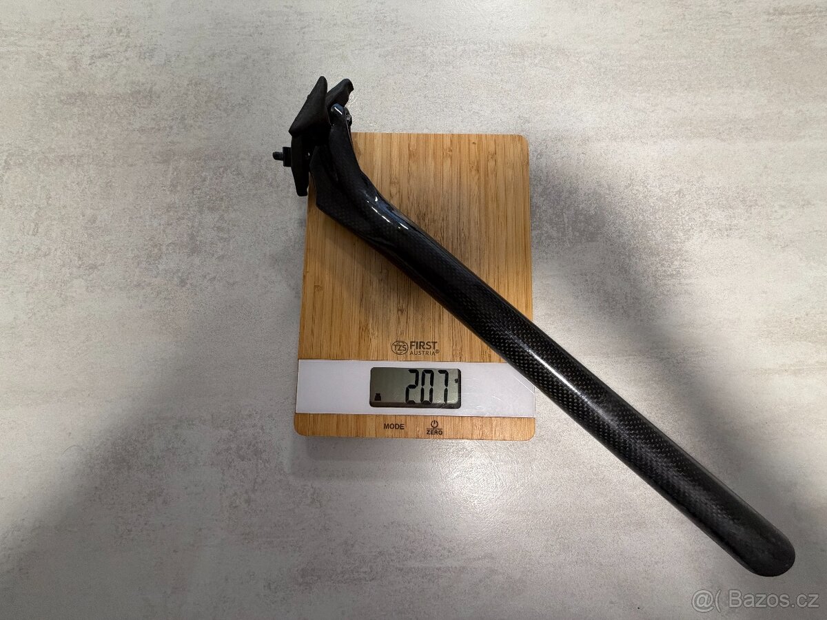 Karbonová sedlovka 31,6 mm — 207 g, - 2
