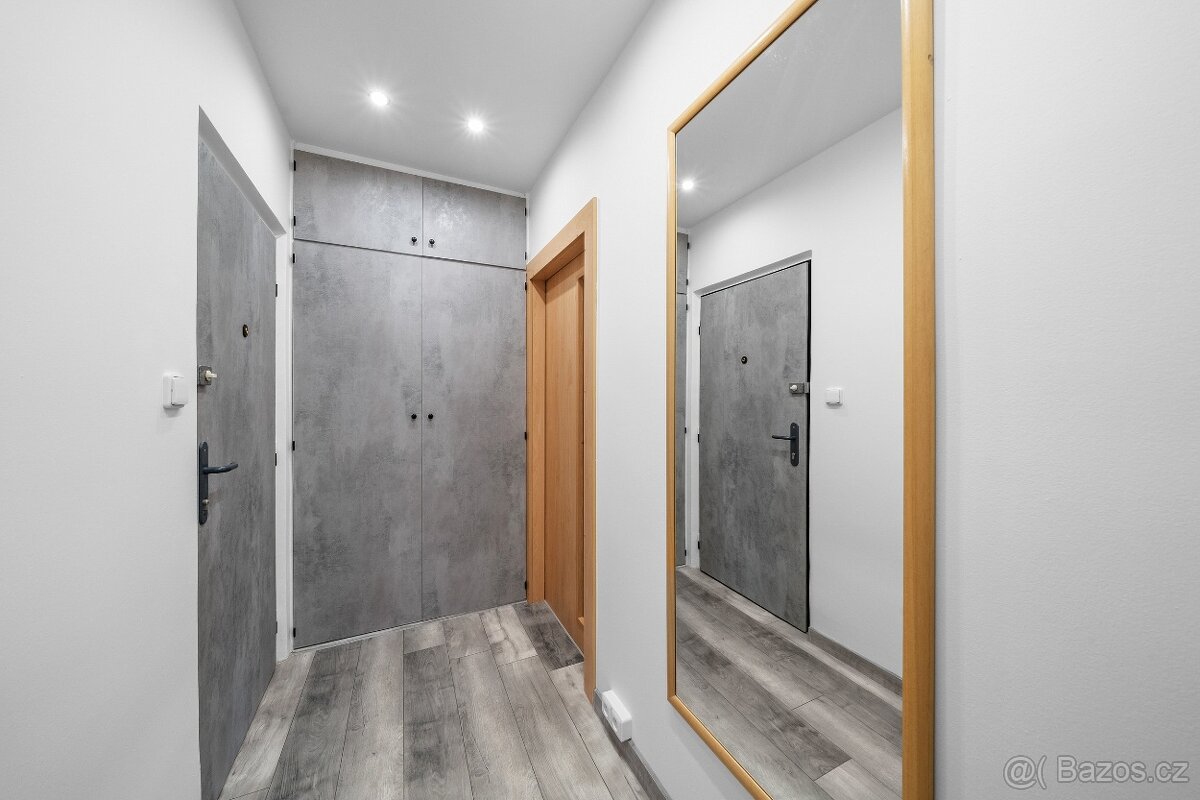 Pronájem bytu 2+1 57 m2 – Znojmo - 2
