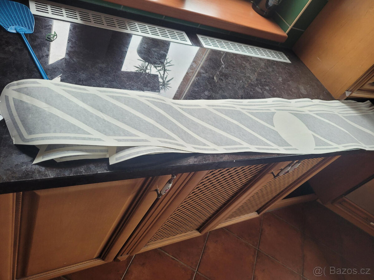 Dodge Challenger boční pruhy - 2