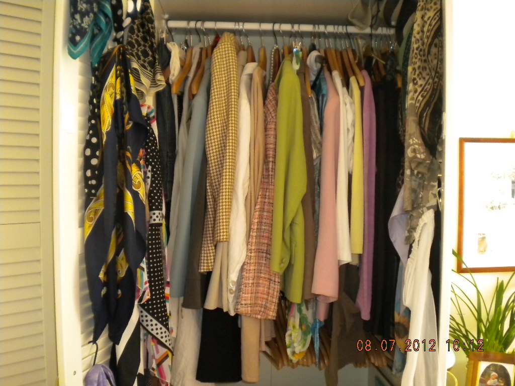 Oblečení, obuv, kabelky, brýle,zástěry atd - 2