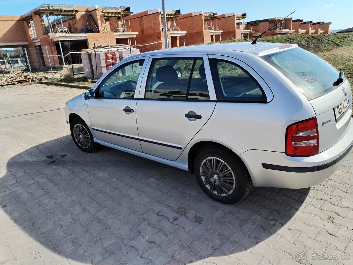 Škoda fábia kombi - 2