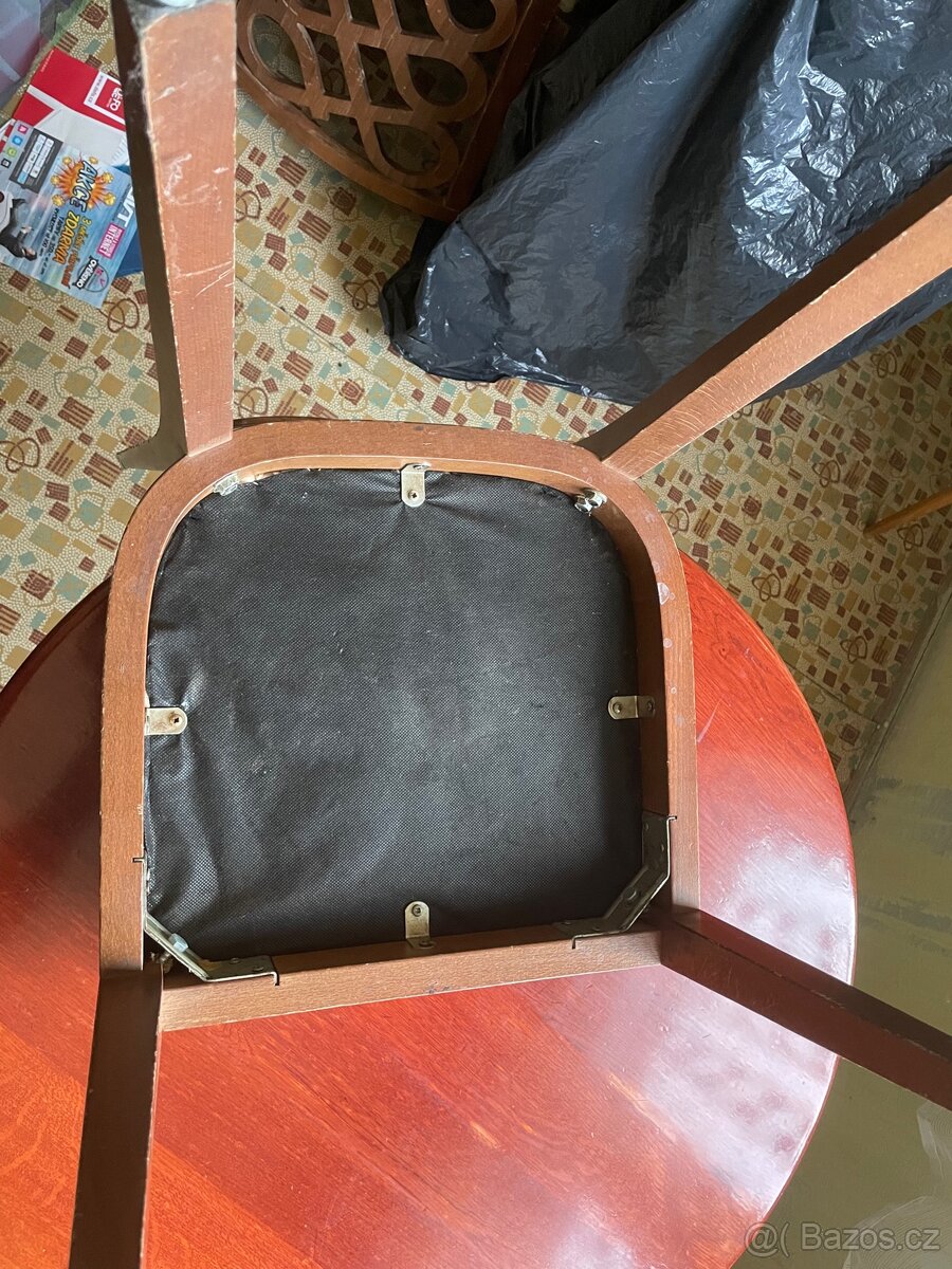 Židle / profi/ 6x a kulatý stolek - 2