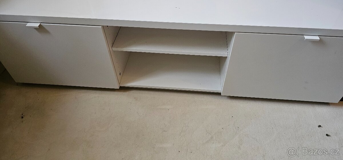 Televizní stolek - 2