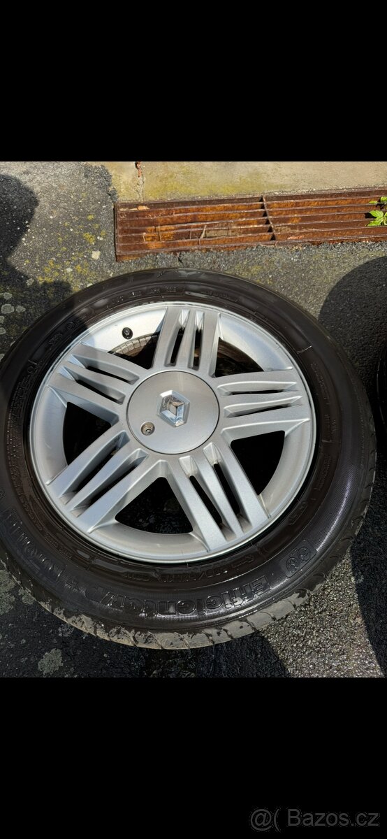 Alu Renault 16” + Goodyear EfficientalGrip Runflat 205/60/16 - 2