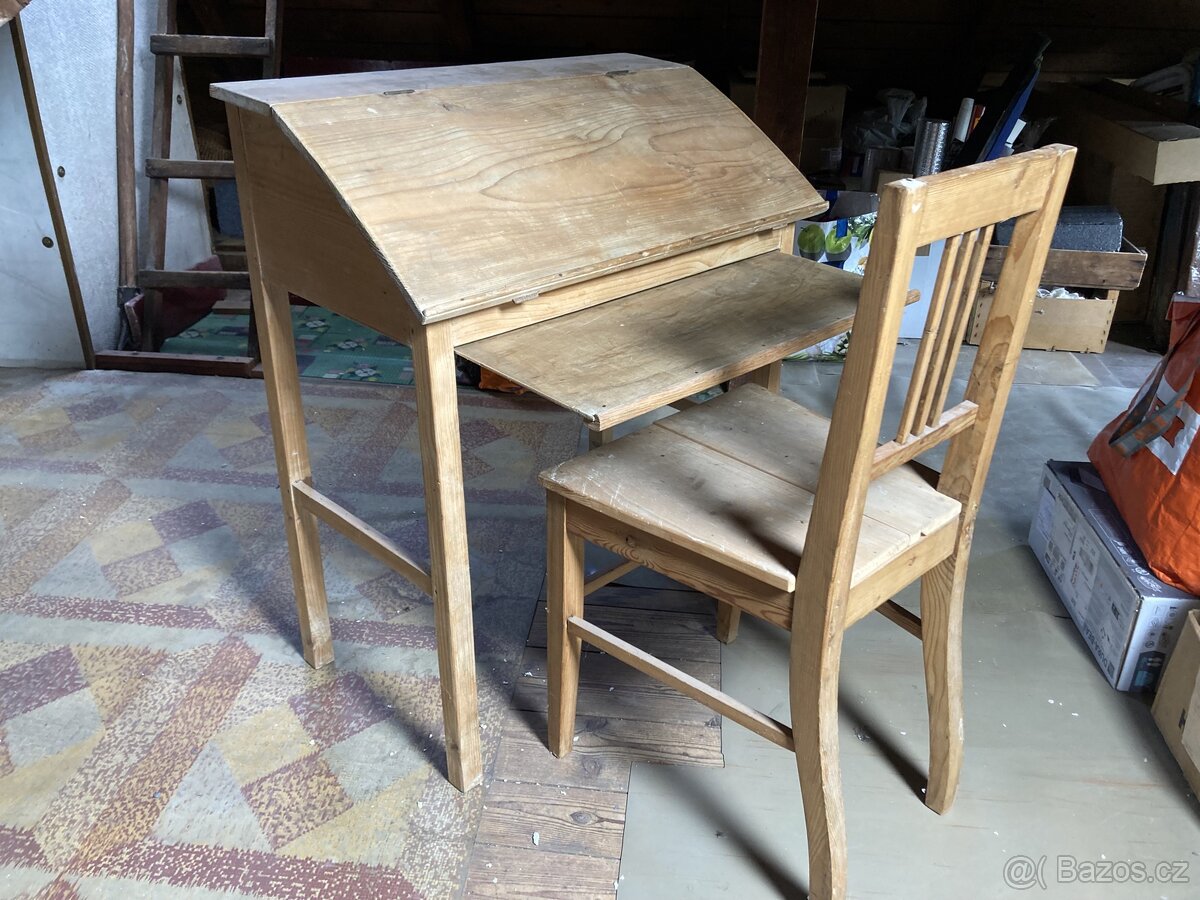 Stylový starožitný stolek na notebook - 2