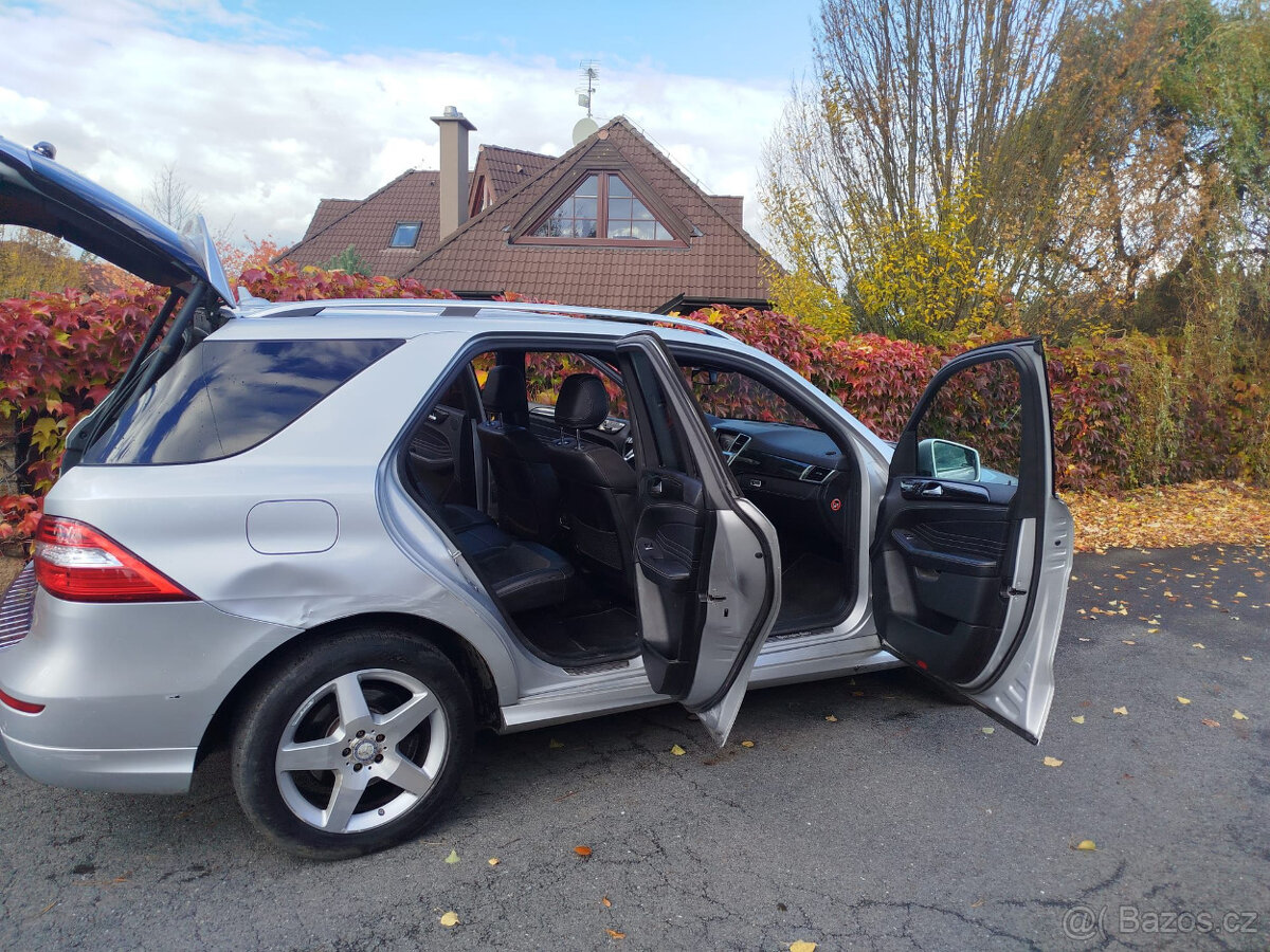 Mercedes-Benz ML 350 CDI AMG V6 4MATIC (2014) – Luxusní SUV - 2
