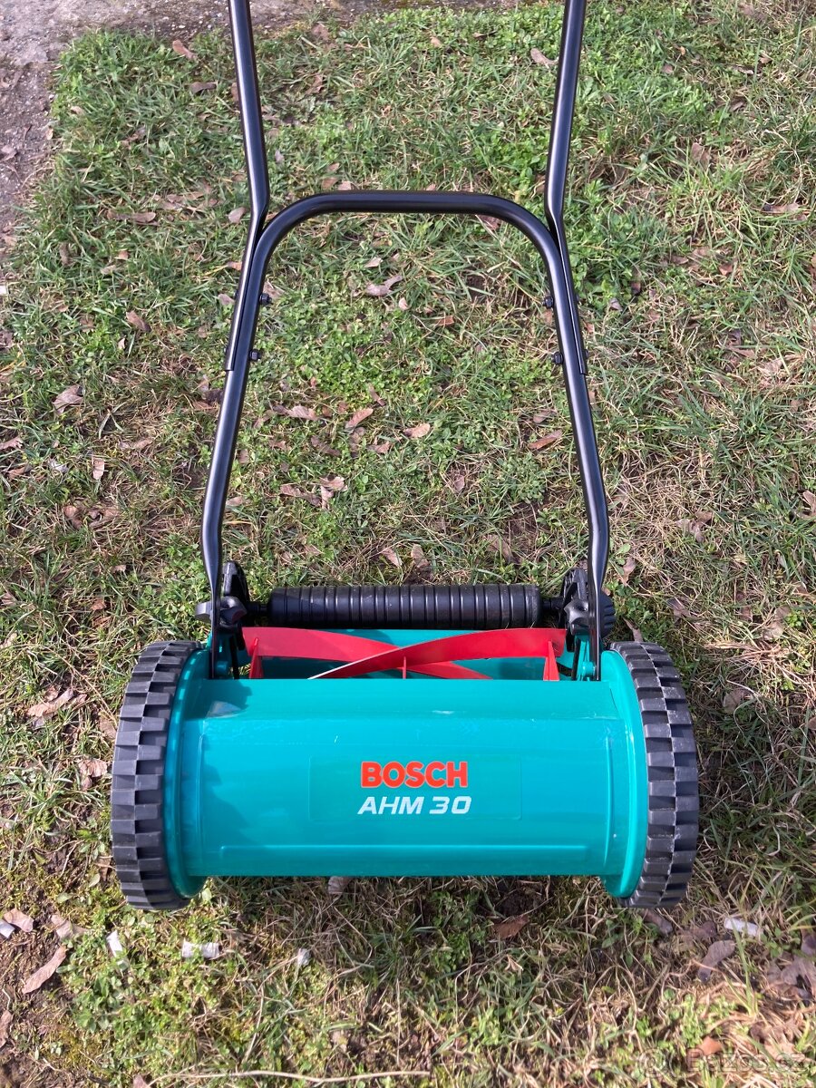 Vřetenová sekačka Bosch AHM30 - 2