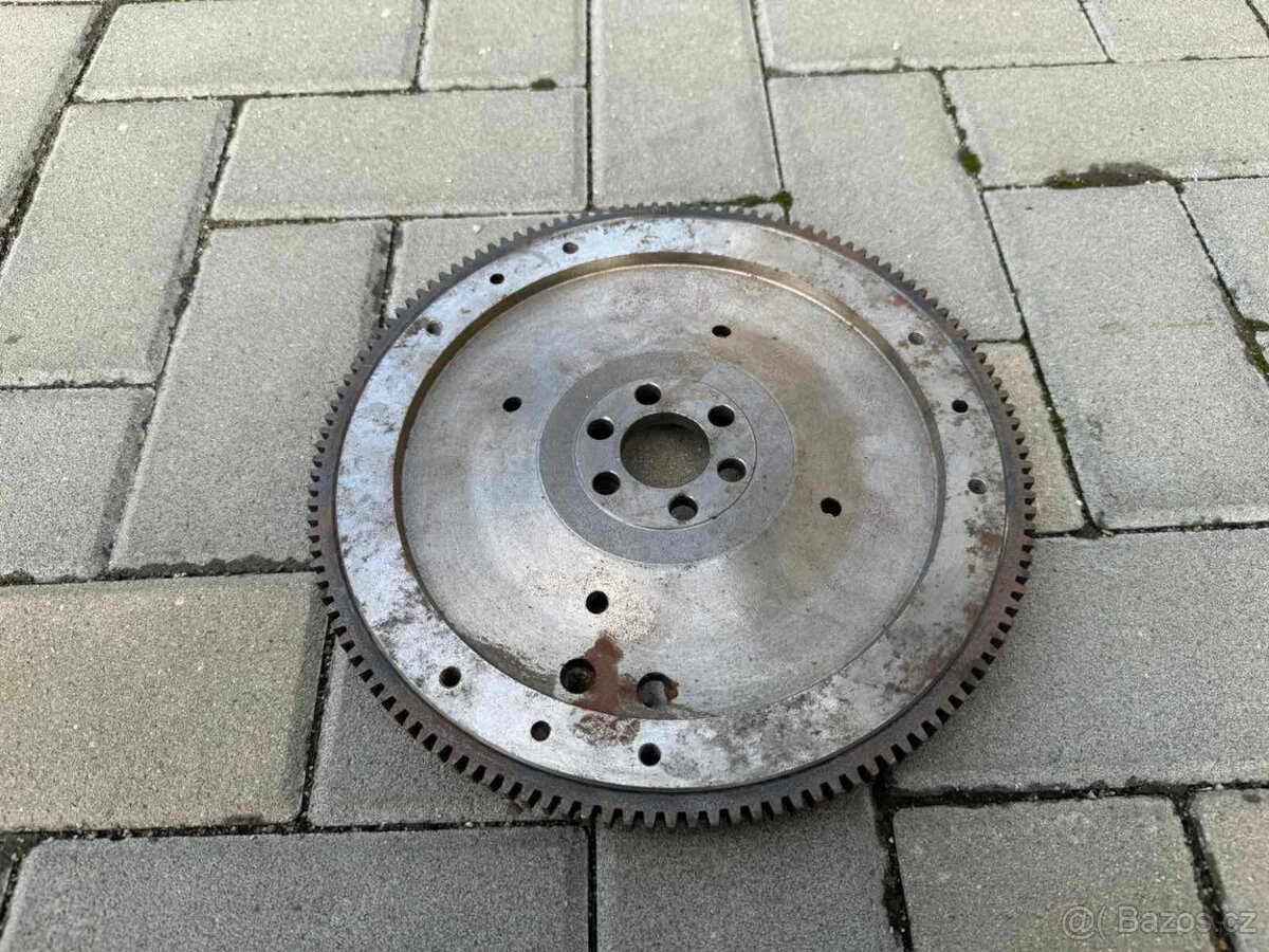 Lada Vaz Žiguli Niva, setrvačník , tel 608 445 411 - 2