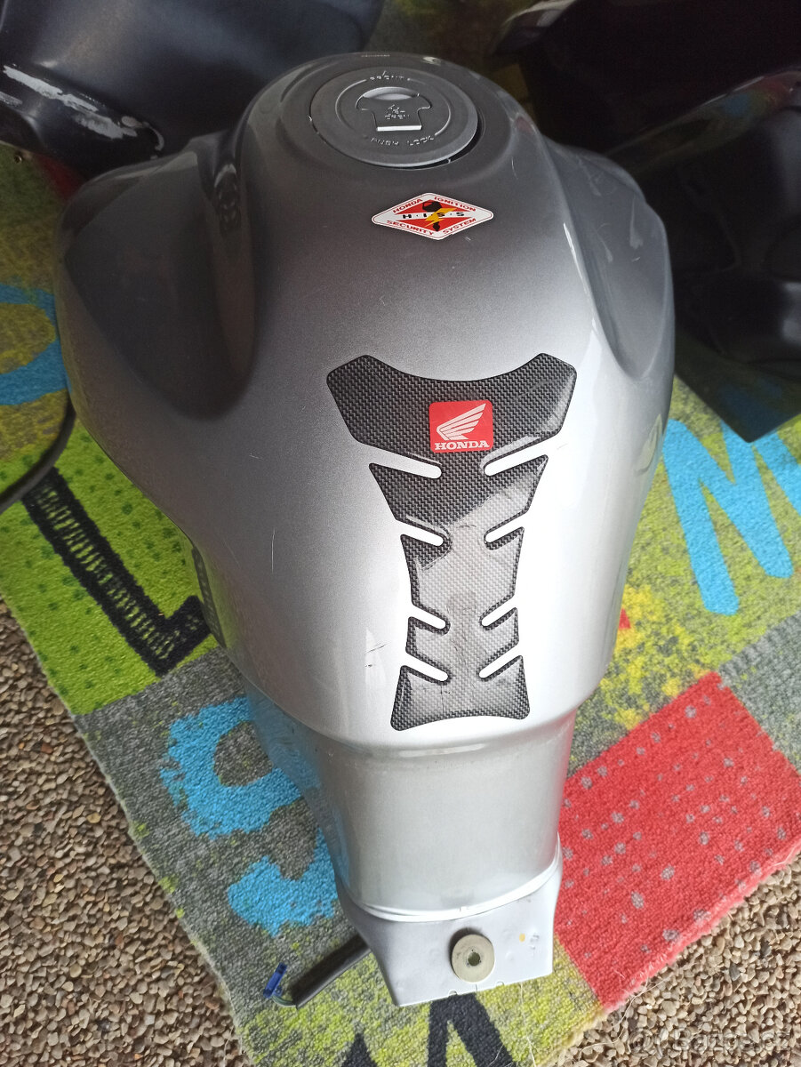 Nádrže benzínové na různé motorky - 2