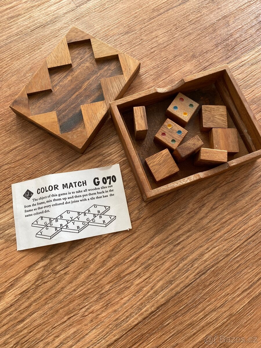 Dřevěný hlavolam a pálka s míčkem na šňůrce. - 2