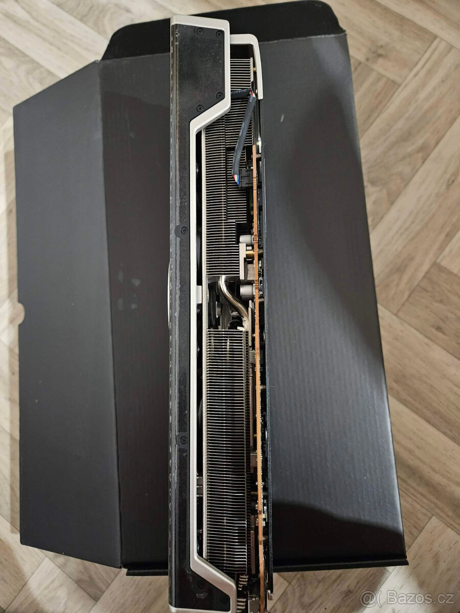 XFX Speedster QICK 319 Radeon RX 6700 XT 12G - 2