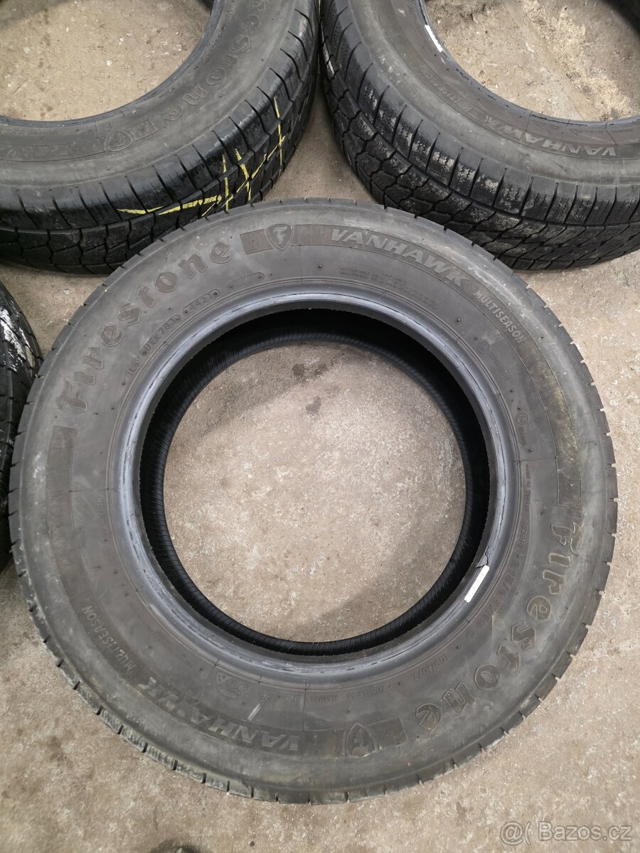 Prodám celoroční zátěžová pneu Firestone 215/60/16c - 2