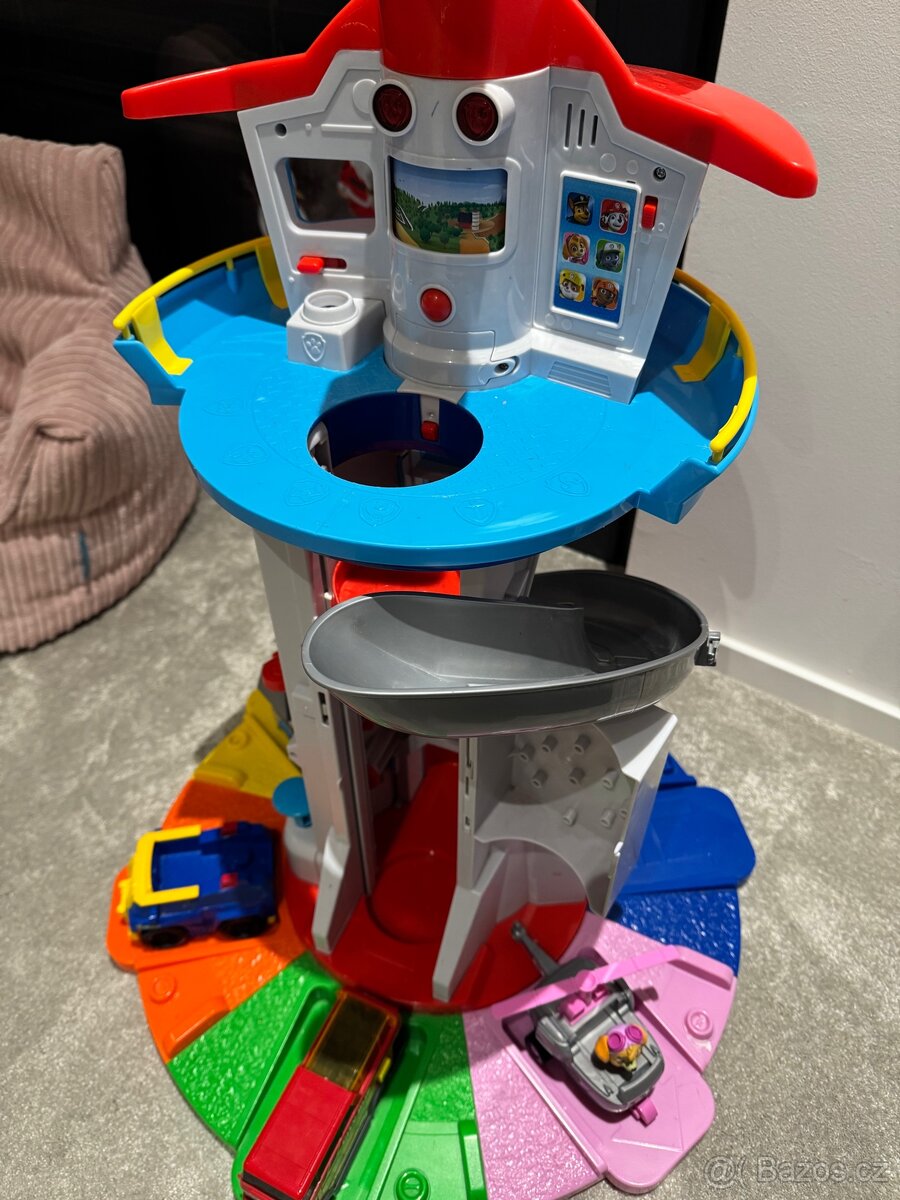 Tlapková patrola věž centrála - velká - 2