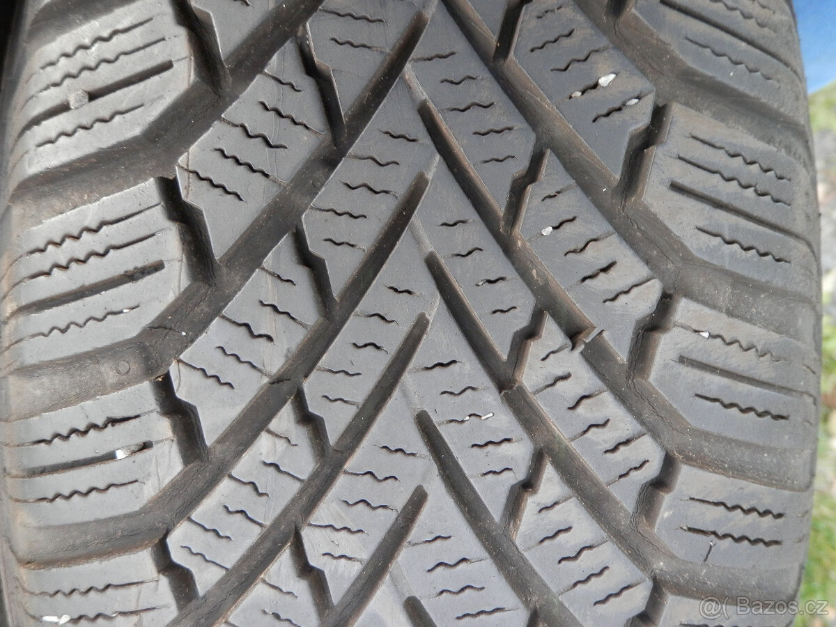 Prodám zimní gumy 195/65 R15 - 2