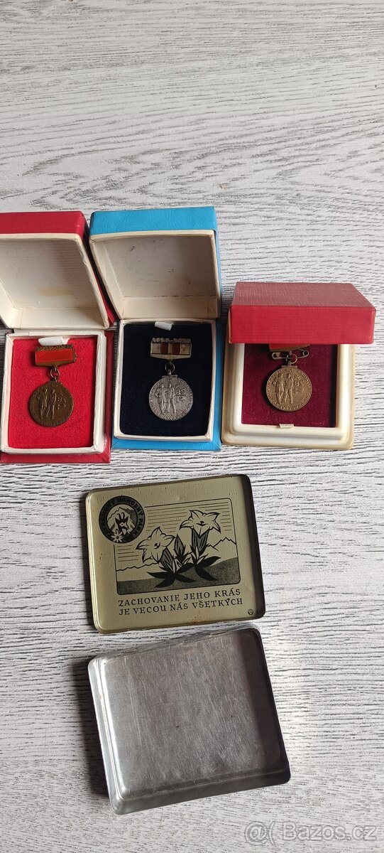 Medaile + tabatěrka - 2