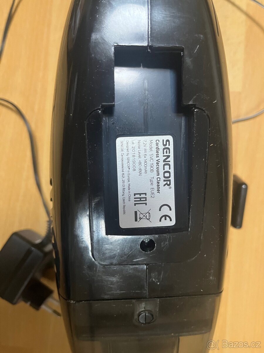 Prodám ruční vysavač senkor - 2