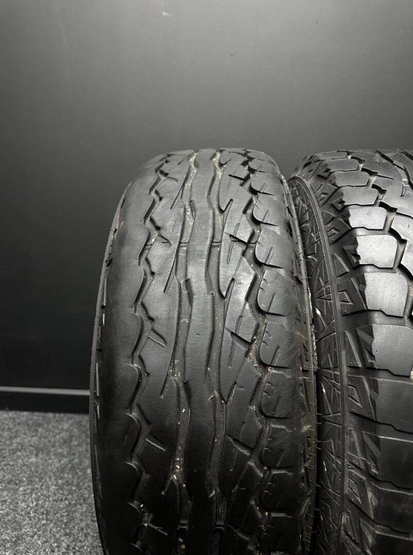 Sada pneu Falken 235/75/15 104/101S - 2