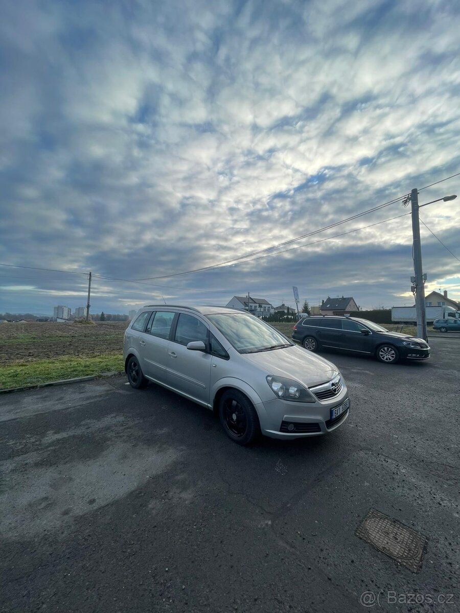 Sedmimístná Zafira - 2